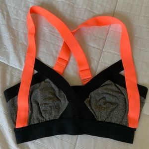 Aritzia/Community Vibrant Sports Bra- Size small